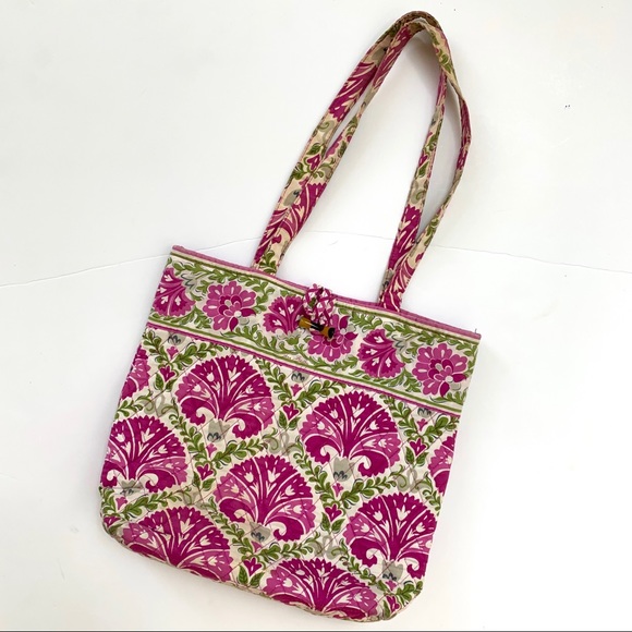 Vera Bradley Handbags - 3/$25 Vera Bradley I Pink and Green Pattern Tote